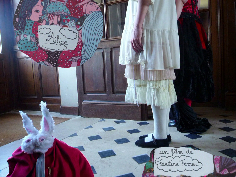 Alice Affiche 1 red.jpg